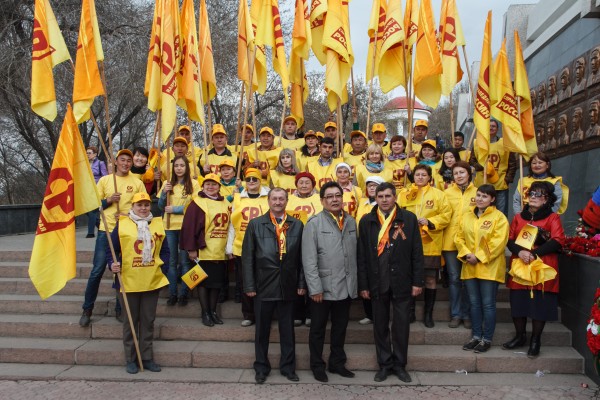 (в центре) депутаты Улан-Удэнского городского Совета депутатов 